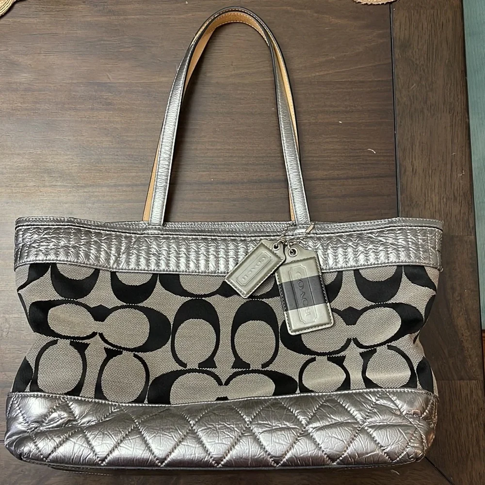 Black and silver coach purse - Picture 2 of 10